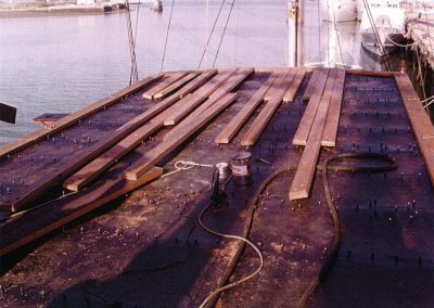 Reparación en cubierta de madera